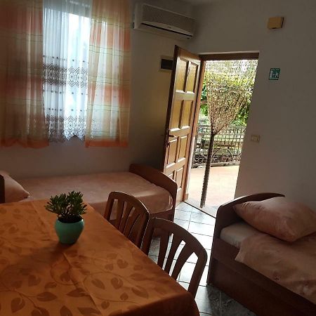 Apartman Edin Umag Buitenkant foto